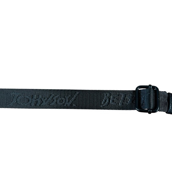 Betsey Johnson skull and crossbones black white crossbody bag - Picture 8 of 9